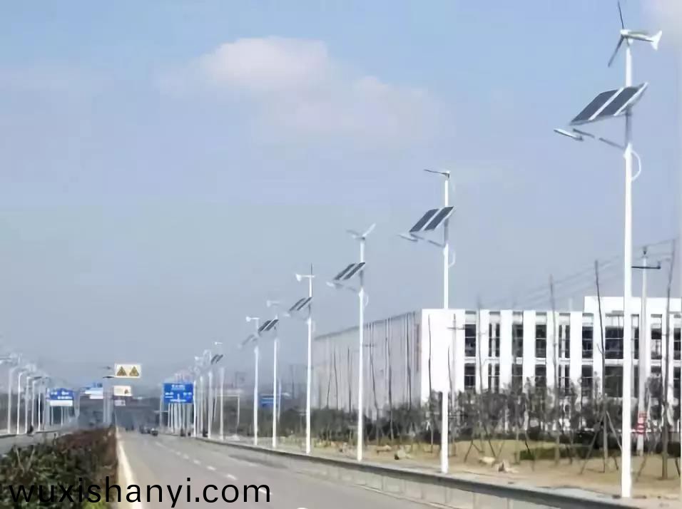 太(tai)陽(yang)能(neng)路燈(deng)價(jia)格