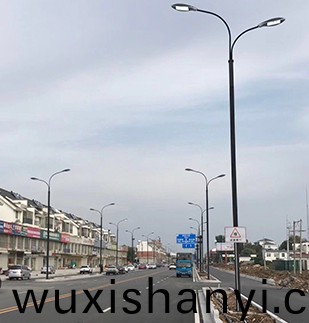 雙(shuang)臂LED路(lu)燈價(jia)格(ge)