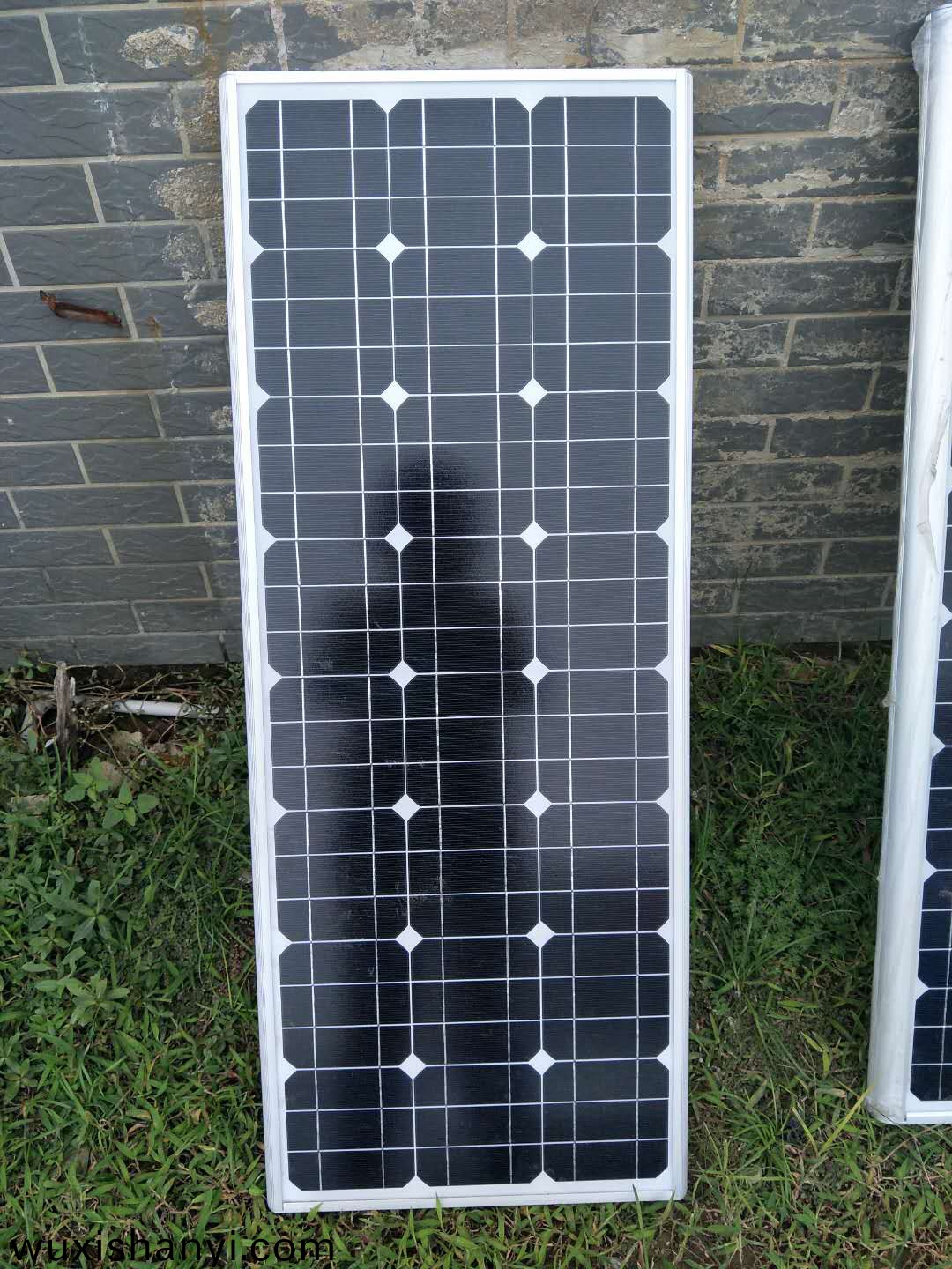 太陽(yáng)能路(lu)燈價(jià)格多(duo)少