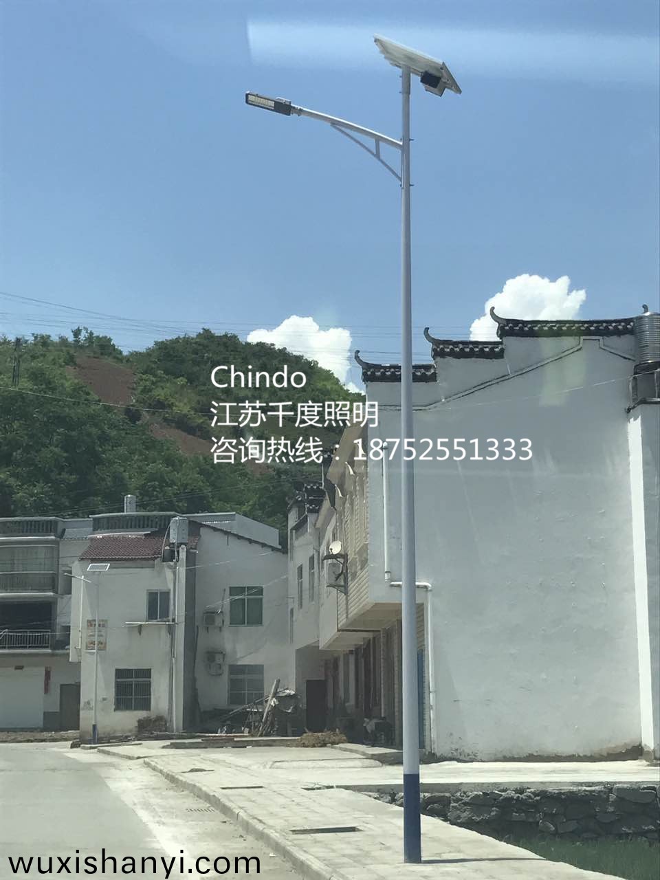 6米太陽(yang)能路燈配(pei)寘(zhi)