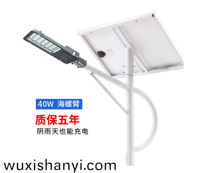 太陽能(neng)路燈(deng)生産廠(chang)傢(jia)哪(na)傢好(hao)