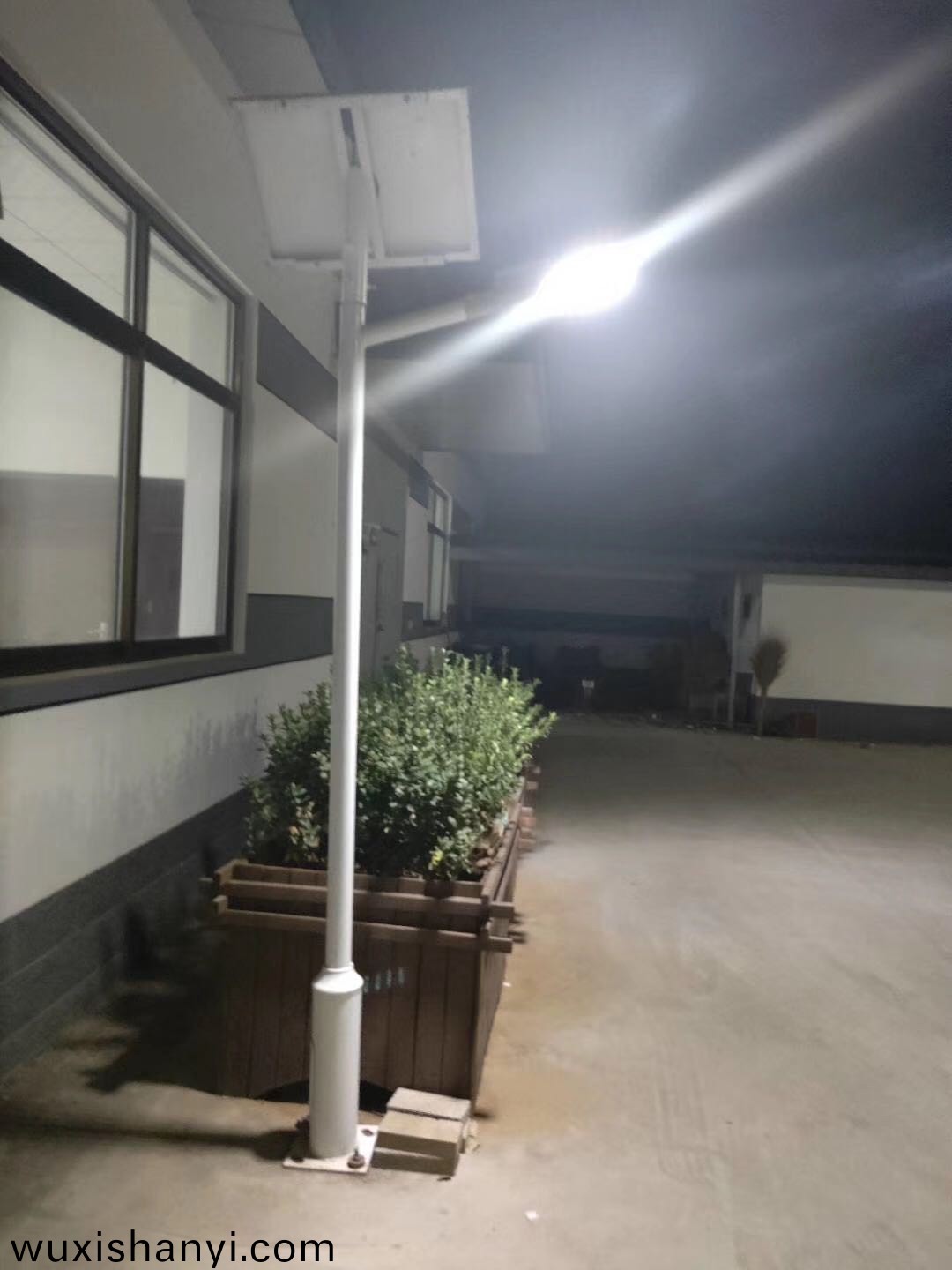 6米太陽(yang)能路(lu)燈價(jia)格