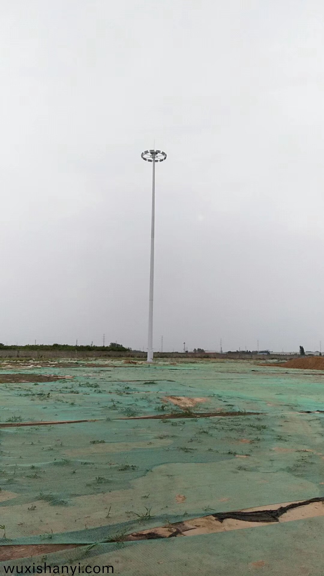 廣場高桿(gan)燈(deng)價格(ge)